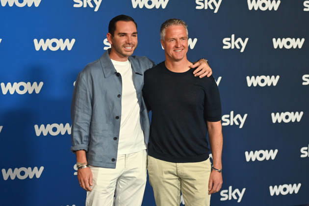 v.re:Ralf SCHUMACHER mit Partner Etienne BOUSQUET CASSAGNE. Muenchner Programmpraesentation SKY SPOTLIGHT, Sky Originals am 15.04.2026 im Hotel Bayerischer Hof.
