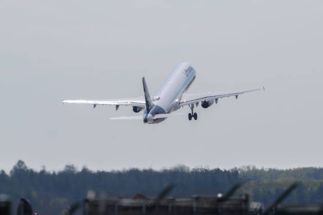 Official ceremony marking the 100th anniversary of the founding of Lufthansa stock image of a Lufthansa jet getting ready for takeoff at Frankfurt Airport, starting before the Official ceremony marking the 100th anniversary of the founding of Lufthansa at Lufthansa Group Hangar One in Frankfurt am Main, Germany, April 15, 2026 Copyright: JoaquimxFerreira