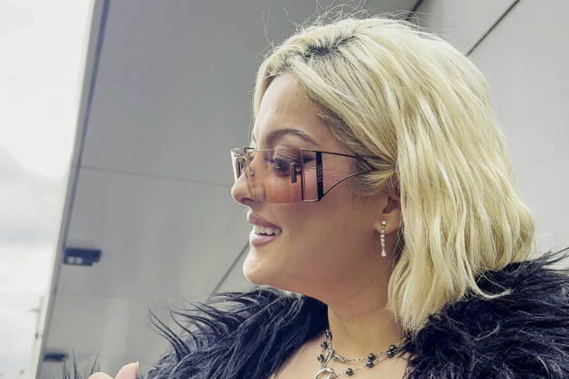 Singer Bebe Rexha arrives at the NRJ studios in Paris, France, April 15, 2026 Jack Bussat Bestimage Singer Bebe Rexha was seen in Paris as she attended an NRJ music émission Paris France  Copyright: xJackxBussatx xBestimagexJackxBussatx xBestimagex