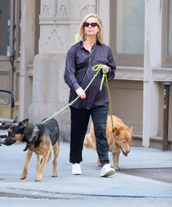 Annabelle Wallis out in New York British actress Sebastian Stan girlfriend Annabelle Wallis pregnant walks her dogs on the street in New York, NY on April 15, 2026. Photo by Dylan Travis ABACAPRESS.COM New York NY  Copyright: xDylanxTravis ABACAx