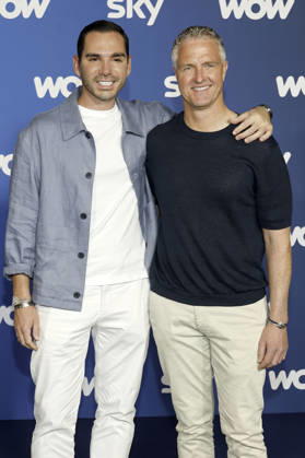 Ralf Schumacher mit Partner Etienne Bousquet-Cassagne bei der Programmpräsentation Sky Spotlight im Hotel Bayerischer Hof. München, 15.04.2026