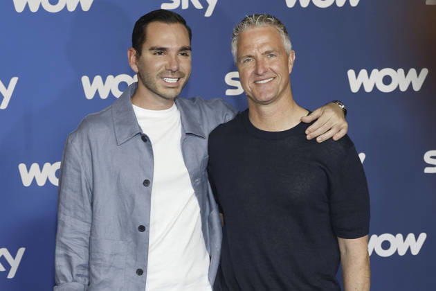 Ralf Schumacher mit Partner Etienne Bousquet-Cassagne bei der Programmpräsentation Sky Spotlight im Hotel Bayerischer Hof. München, 15.04.2026