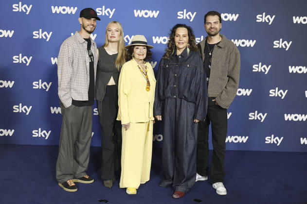 Nino Sifkovits, Cheyenne Savannah Ochsenknecht, Bärbel Wierichs, Natascha Ochsenknecht und Jimi Blue Ochsenknecht bei der Programmpräsentation Sky Spotlight im Hotel Bayerischer Hof. München, 15.04.2026