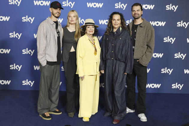 Nino Sifkovits, Cheyenne Savannah Ochsenknecht, Bärbel Wierichs, Natascha Ochsenknecht und Jimi Blue Ochsenknecht bei der Programmpräsentation Sky Spotlight im Hotel Bayerischer Hof. München, 15.04.2026