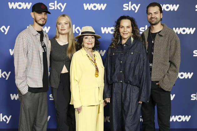 Nino Sifkovits, Cheyenne Savannah Ochsenknecht, Bärbel Wierichs, Natascha Ochsenknecht und Jimi Blue Ochsenknecht bei der Programmpräsentation Sky Spotlight im Hotel Bayerischer Hof. München, 15.04.2026