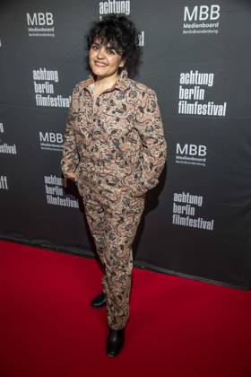 ABB ACHTUNGBERLIN- Sara Fazilat zu Gast auf dem roten Teppich bei der Eroeffnung des Achtung Berlin Filmfestivales im Kino Colosseum in Berlin Prenzlauer Berg am 15.04.2026 Berlin Deutschland