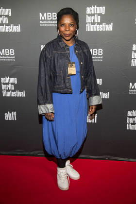 ABB ACHTUNGBERLIN- Dela Dabulamanzi zu Gast auf dem roten Teppich bei der Eroeffnung des Achtung Berlin Filmfestivales im Kino Colosseum in Berlin Prenzlauer Berg am 15.04.2026 Berlin Deutschland