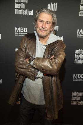 ABB ACHTUNGBERLIN- Michael Kind zu Gast auf dem roten Teppich bei der Eroeffnung des Achtung Berlin Filmfestivales im Kino Colosseum in Berlin Prenzlauer Berg am 15.04.2026 Berlin Deutschland