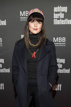 ABB ACHTUNGBERLIN- Lore Richter zu Gast auf dem roten Teppich bei der Eroeffnung des Achtung Berlin Filmfestivales im Kino Colosseum in Berlin Prenzlauer Berg am 15.04.2026 Berlin Deutschland