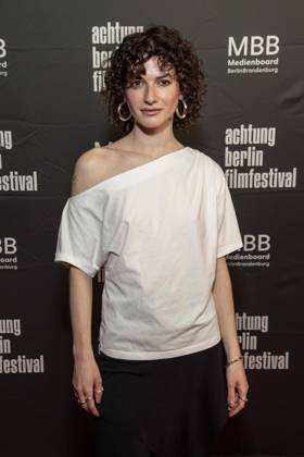 ABB ACHTUNGBERLIN- Franziska von Harsdorf zu Gast auf dem roten Teppich bei der Eroeffnung des Achtung Berlin Filmfestivales im Kino Colosseum in Berlin Prenzlauer Berg am 15.04.2026 Berlin Deutschland