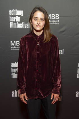 ABB ACHTUNGBERLIN- Merve Aksoy zu Gast auf dem roten Teppich bei der Eroeffnung des Achtung Berlin Filmfestivales im Kino Colosseum in Berlin Prenzlauer Berg am 15.04.2026 Berlin Deutschland