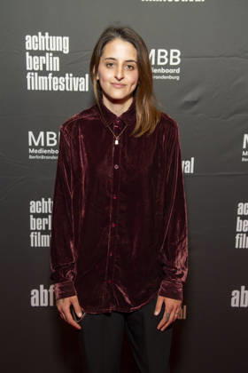 ABB ACHTUNGBERLIN- Merve Aksoy zu Gast auf dem roten Teppich bei der Eroeffnung des Achtung Berlin Filmfestivales im Kino Colosseum in Berlin Prenzlauer Berg am 15.04.2026 Berlin Deutschland