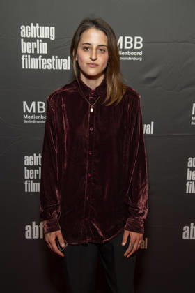 ABB ACHTUNGBERLIN- Merve Aksoy zu Gast auf dem roten Teppich bei der Eroeffnung des Achtung Berlin Filmfestivales im Kino Colosseum in Berlin Prenzlauer Berg am 15.04.2026 Berlin Deutschland