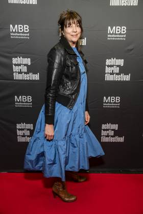 ABB ACHTUNGBERLIN- Dafne-Maria Fiedler zu Gast auf dem roten Teppich bei der Eroeffnung des Achtung Berlin Filmfestivales im Kino Colosseum in Berlin Prenzlauer Berg am 15.04.2026 Berlin Deutschland