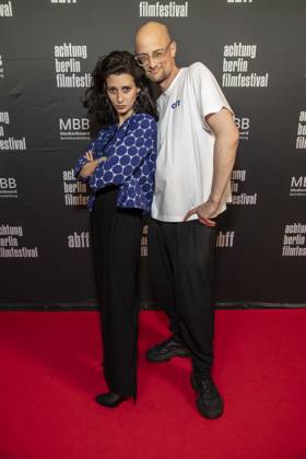 ABB ACHTUNGBERLIN- Mathilde Irrmann und Fabian Kalker zu Gast auf dem roten Teppich bei der Eroeffnung des Achtung Berlin Filmfestivales im Kino Colosseum in Berlin Prenzlauer Berg am 15.04.2026 Berlin Deutschland