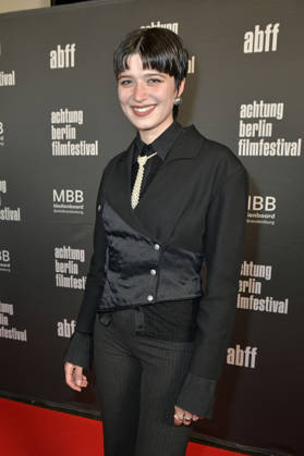 Lina Eikelmann bei der Eröffnung des 22. achtung berlin Filmfestivals mit der Premiere des Kinofilms Mambo Maternica im Colosseum Filmtheater. Berlin, 15.04.2026