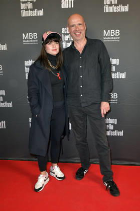 Lore Richter und Jochen Alexander Freydank bei der Eröffnung des 22. achtung berlin Filmfestivals mit der Premiere des Kinofilms Mambo Maternica im Colosseum Filmtheater. Berlin, 15.04.2026