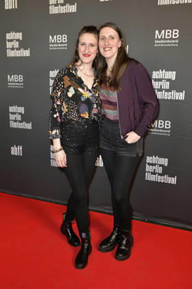 Melanie Reichert und Daniela Reichert bei der Eröffnung des 22. achtung berlin Filmfestivals mit der Premiere des Kinofilms Mambo Maternica im Colosseum Filmtheater. Berlin, 15.04.2026