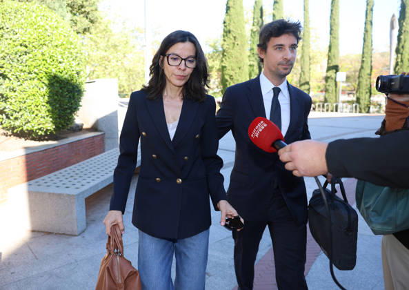 Trial of Silvia Bronchalo against Rodolfo Sancho for alleged harassment Silvia Bronchalo arrives at the court of Violence against Women number 1 of Alcobendas with her lawyer before her trial against Rodolfo Sancho for alleged harassment of the actor towards her, on April 16, 2026, in Madrid Spain Actor Rodolfo Sancho sits in court as a defendant for the whatsapp messages he sent to his ex-partner on February 5, 2024 JUDGMENTS VIOLENCE ON WOMEN TRIAL RODOLFO SANCHO SILVIA BRONCHALO 16 APRIL 2026 José Madrid Madrid Madrid Espana  Copyright: xJosÃ xRuizx 7445045
