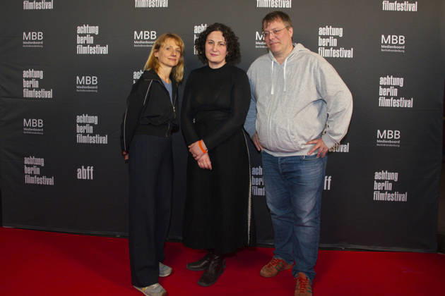 Mambo Maternica , Filmpremiere im Filmtheater Colosseum, Berlin, 15.04.2026 Spielfilm-Jury: Christina Große, Mariam Shatberashvili, Christoph Hochhäusler, MAMBO MATERNICA , Photo Call zur Premiere und Festival-Eröffnung, achtung berlin filmfestival, Colosseum, Berlin, 15.04.2026 Berlin Kino Colosseum Deutschland, germany Copyright: xChristianxBehringx