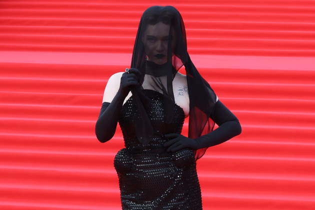 RUSSIA, MOSCOW - APRIL 16, 2026: Actress Alexandra Kiseleva poses on the red carpet during a ceremony to open the 48th Moscow International Film Festival at the Rossiya Theatre Moscow Russia  - ZUMAt113 20260416_zaa_t113_512 Copyright: xValeryxSharifulinx