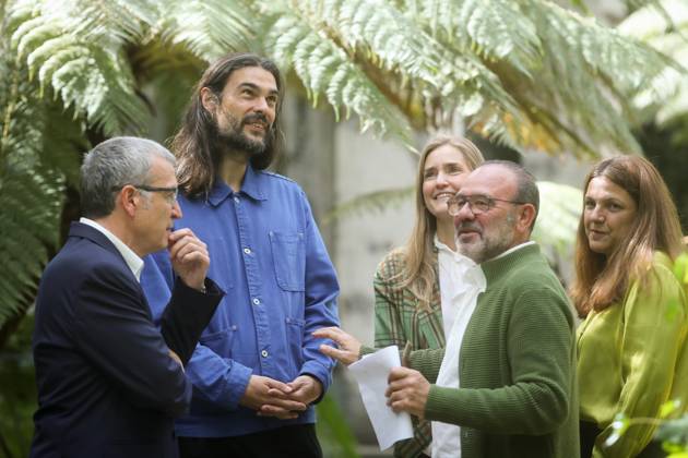 Aagesen receives film director Oliver Laxe at the III National Meeting of the CIT Network The Third Vice President and Minister of Ecological Transition and Demographic Challenge, Sara Aagesen, receives film director Oliver Laxe during the III National Meeting of the CIT Network, in the space of La Térmica Cultural, on April 16, 2026, in Ponferrada, Castilla y León Spain The meeting takes place to promote the development of the territories, mainly those with the greatest demographic challenges The CIT Network reinforces its role as a reference platform to promote innovation, public-private collaboration and social cohesion in rural areas 16 APRIL 2026 Ponferrada, Castilla y Leon Ponferrada, Castilla y Leon Espana Copyright: xCarlosxCastrox 7446900