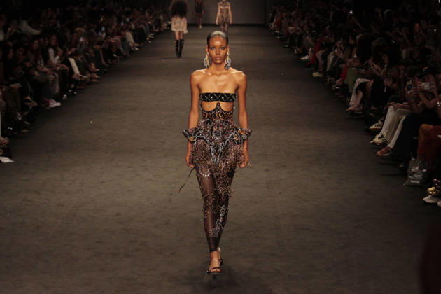 RIO DE JANEIRO, RJ - 16.04.2026: RIO FASHION WEEK 2026 - Fashion show by the brand HISHA, on the second day of Rio Fashion Week, at Pier Maua. x2926448x  CarlosxEliasxJunior