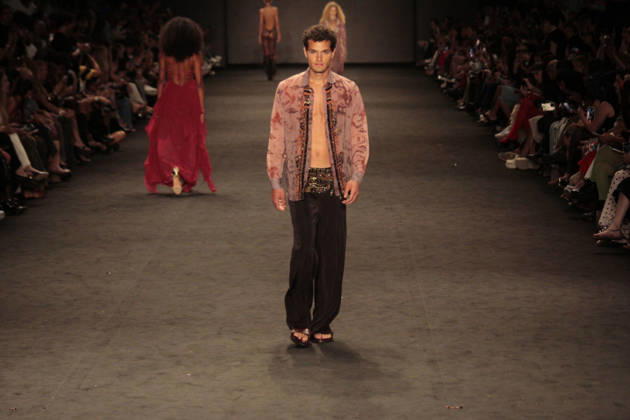 RIO DE JANEIRO, RJ - 16.04.2026: RIO FASHION WEEK 2026 - Fashion show by the brand HISHA, on the second day of Rio Fashion Week, at Pier Maua. x2926455x  CarlosxEliasxJunior