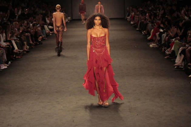 RIO DE JANEIRO, RJ - 16.04.2026: RIO FASHION WEEK 2026 - Fashion show by the brand HISHA, on the second day of Rio Fashion Week, at Pier Maua. x2926457x  CarlosxEliasxJunior