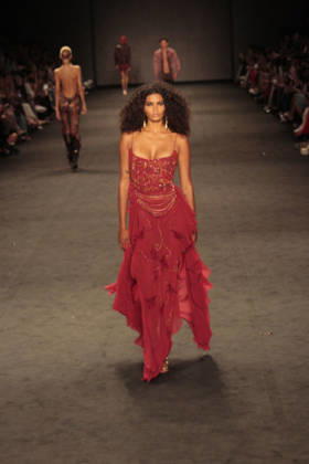 RIO DE JANEIRO, RJ - 16.04.2026: RIO FASHION WEEK 2026 - Fashion show by the brand HISHA, on the second day of Rio Fashion Week, at Pier Maua. x2926499x  CarlosxEliasxJunior