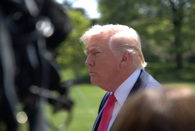 (260416) -- WASHINGTON, April 16, 2026 -- U.S. President Donald Trump speaks to the press on the South Lawn of the White House in Washington, D.C., the United States, April 16, 2026. Trump said Thursday he would consider visiting Pakistan if a peace deal is reached between the United States and Iran to end the weekslong conflict. (Photo by Li Yuanqing Xinhua) U.S.-WASHINGTON, D.C.-WHITE HOUSE-TRUMP-IRAN-PEACE DEAL LixRui