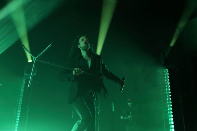Christian Schottstädt von der Band Forced To Mode bei einem Konzert in der Columbiahalle in Berlin, 16. April 2026. Forced To Mode Konzert Berlin