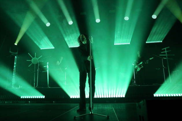 Thomas Schernikau, Christian Schottstädt und Matthias Kahra, v.l., von der Band Forced To Mode bei einem Konzert in der Columbiahalle in Berlin, 16. April 2026. Forced To Mode Konzert Berlin