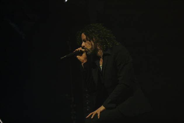 Christian Schottstädt von der Band Forced To Mode bei einem Konzert in der Columbiahalle in Berlin, 16. April 2026. Forced To Mode Konzert Berlin