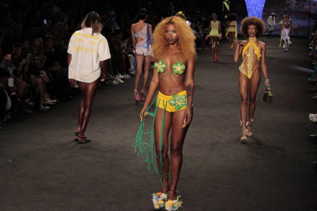 RIO DE JANEIRO, RJ - 16.04.2026: RIO FASHION WEEK 2026 - The Blue Man fashion show closed the second day of Rio Fashion Week at Pier Maua, Rio de Janeiro. x2926778x  CarlosxEliasxJunior