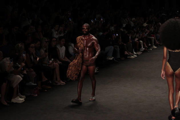 RIO DE JANEIRO, RJ - 16.04.2026: RIO FASHION WEEK 2026 - The Blue Man fashion show closed the second day of Rio Fashion Week at Pier Maua, Rio de Janeiro. x2926812x  CarlosxEliasxJunior
