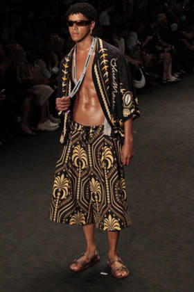 RIO DE JANEIRO, RJ - 16.04.2026: RIO FASHION WEEK 2026 - The Blue Man fashion show closed the second day of Rio Fashion Week at Pier Maua, Rio de Janeiro. x2926816x  CarlosxEliasxJunior