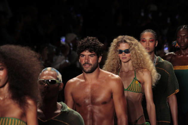 RIO DE JANEIRO, RJ - 16.04.2026: RIO FASHION WEEK 2026 - The Blue Man fashion show closed the second day of Rio Fashion Week at Pier Maua, Rio de Janeiro. x2926817x  CarlosxEliasxJunior