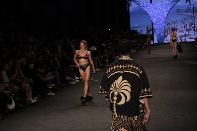 RIO DE JANEIRO, RJ - 16.04.2026: RIO FASHION WEEK 2026 - The Blue Man fashion show closed the second day of Rio Fashion Week at Pier Maua, Rio de Janeiro. x2926830x  CarlosxEliasxJunior
