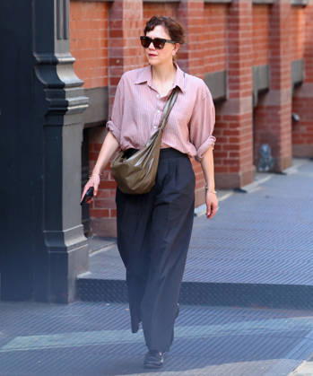 Maggie Gyllenhaal Out - NYC Actress Maggie Gyllenhaal is shopping with style in Soho, New York on April 16, 2026. Photo by Dylan Travis ABACAPRESS.COM New York City NY United States  Copyright: xDylanxTravis ABACAx