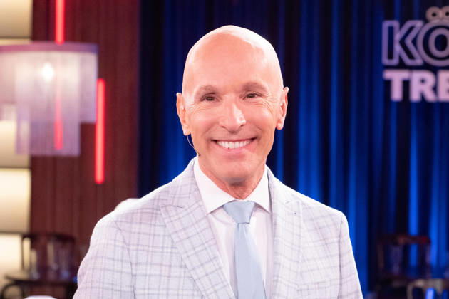 Journalist Michael BEGASSE, Portraet, Portrait, Porträt, Einzelbild, angeschnittenes Einzelmotiv, zu Gast in der Sendung ,,Koelner Treff,, im WDR Fernsehen, 16.04.2026.