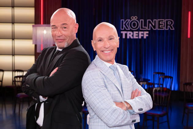 von links: Saenger DER GRAF (Unheilig), Journalist Michael BEGASSE, zu Gast in der Sendung ,,Koelner Treff,, im WDR Fernsehen, 16.04.2026.
