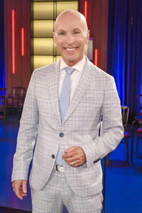 Michael Begasse bei der Aufzeichnung der WDR-Talkshow Kölner Treff im WDR Studio BS 3. Köln, 16.04.2026