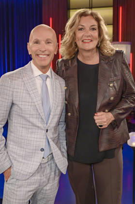 Michael Begasse und Bettina Tietjen bei der Aufzeichnung der WDR-Talkshow Kölner Treff im WDR Studio BS 3. Köln, 16.04.2026