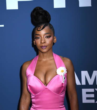 April 16, 2026, New York, Ny, United States: Kara Young pose outside the theatre at her Broadway Opening Night of Proof . Held at the Booth Theatre in New York. Zuma Press April 16, 2026. New York United States - ZUMAp281 20260416_zea_p281_065 Copyright: xPhotoxImagexPressx