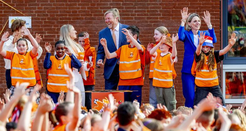 ZEEWOLDE - King Willem-Alexander will give the starting signal for the King s Games during the national opening at public primary school Panta Rhei and ICB Kaleidoscoop in Zeewolde. Traditionally, the King s Games start with the joint King s Breakfast. Subsequently, the King will open the games and visit various sports and games activities. ROBIN UTRECHT ANP netherlands out - belgium out  Copyright: xx x556000933x originalFilename: 556000933.jpg