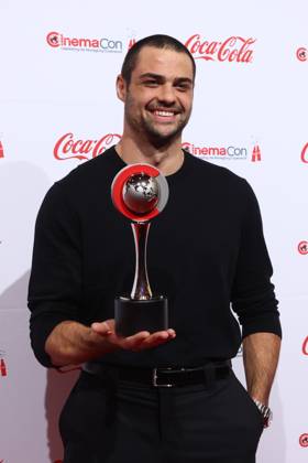Noah Centineo at arrivals for CinemaCon 2026 Big Screen Achievement Awards, OMNIA Nightclub, The Dolby Colosseum, Caesars Palace, Las Vegas, NV, April 16, 2026. Photo By: JA Everett Collection CinemaCon 2026 Big Screen Achievement Awards PUBLICATIONXNOTxINxCANxCHNxFRAxITAxJPNxNORxPOLxRUSxESPxUKxUSA
