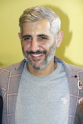CNTV ¯WILDTIERE- Michel Abdollahi am 17.04.2026 in Hamburg beim Pessetermin der MaLisa Stiftung gemeinsam mit dem NABU Bundesverband in die Hamburger Botschaft der Wildtiere Hamburg Deutschland