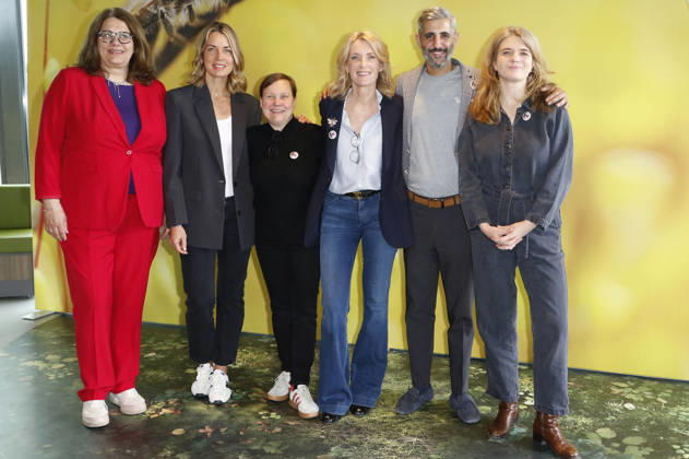 Johanna Langhof, Jessy Wellmer, Frauke Fischer, Maria Furtwängler, Michel Abdollahi und Gast bei Kampangnen-Launch Natur schützen = Leben schützen. Worauf warten wir? 30 by 30 der MaLisa Stiftung und des NABU in der Botschaft der Wildtiere. Hamburg, 17.04.2026.