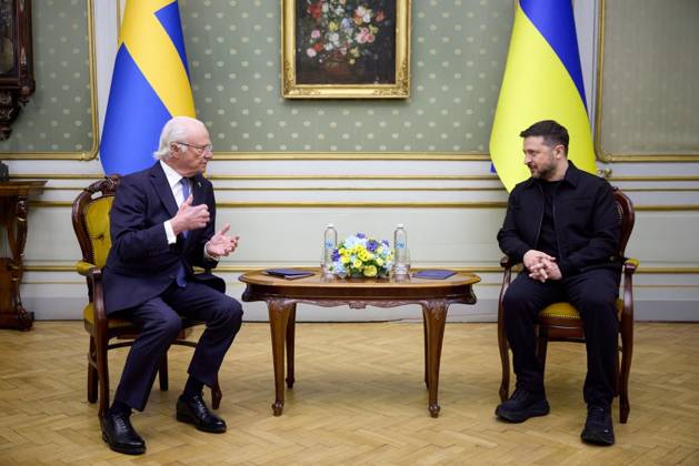 Ukrainian President Volodymyr Zelenskyy meets with King Carl XVI Gustaf of Sweden to discuss current developments in Lviv Ukrainian President Volodymyr Zelenskyy meets with King Carl XVI Gustaf of Sweden to discuss current developments in Lviv, Sweden, April 17, 2026. Photo by PRESIDENT OF UKRAINE apaimages Ukraine Ukraine Ukraine 170426_Sweden_UPO_00(2).jpeg Copyright: xapaimagesxPRESIDENTxOFxUKRAINEx xapaimagesx